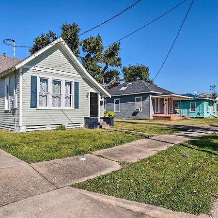 Lake Charles Cottage With Fireplace And Yard! エクステリア 写真