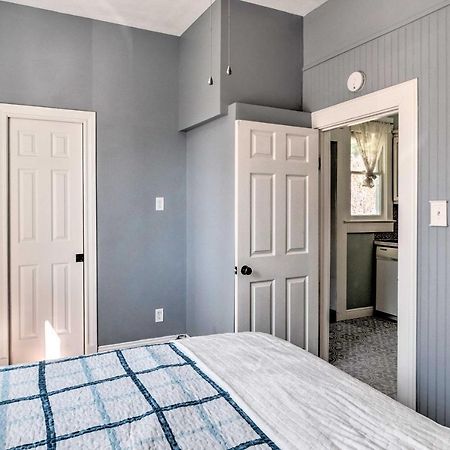 Lake Charles Cottage With Fireplace And Yard! エクステリア 写真